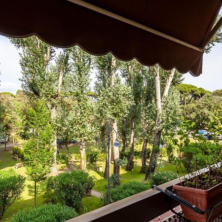 La Casa Nel Parco Viareggio Exterior foto