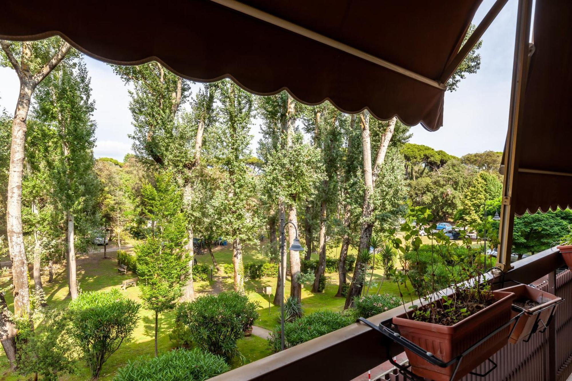 La Casa Nel Parco Viareggio Exterior foto